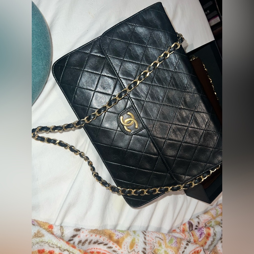 CHANEL Black Quilted Shoulder Bag